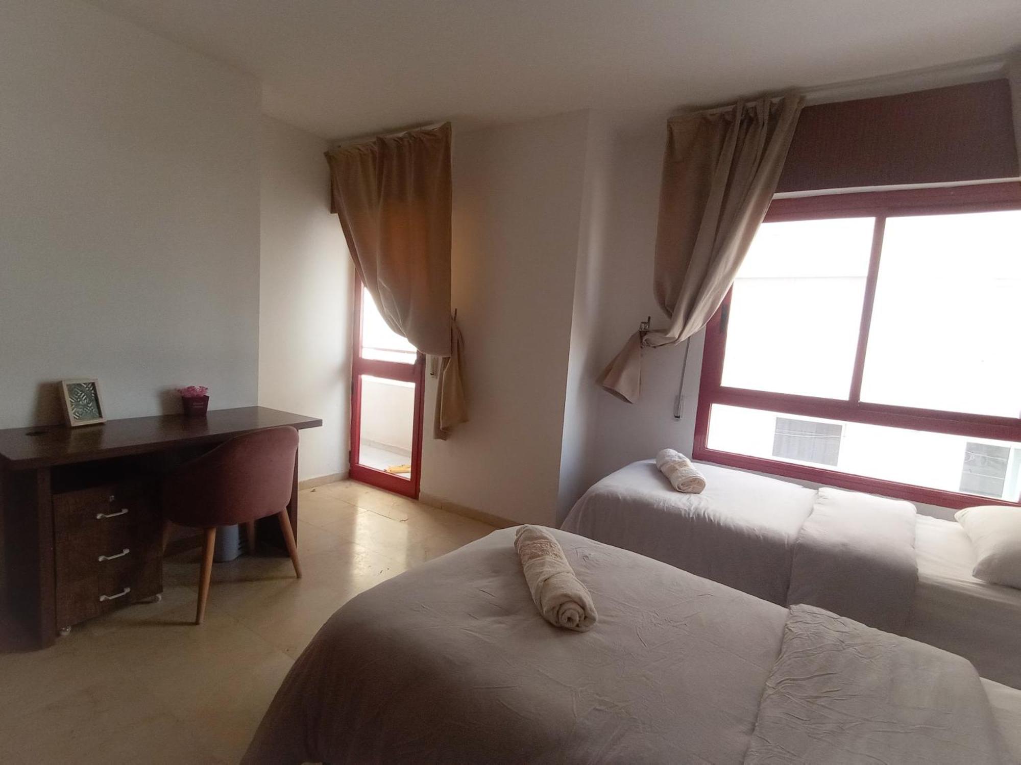 Amazing Appartement Au Centre Ville En Face Hilton & Gare Train De Tgv De Tanger 2N Exterior foto