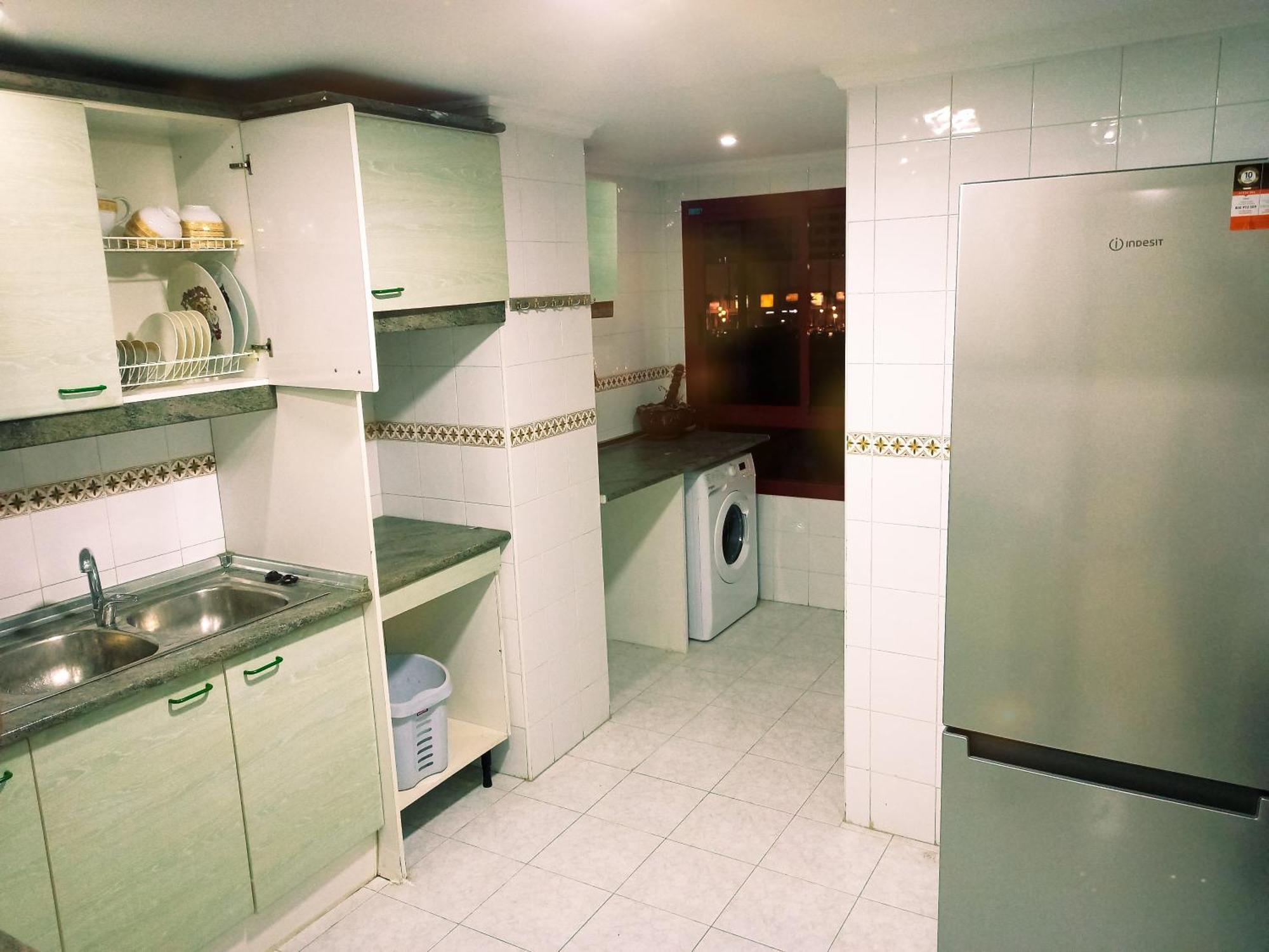Amazing Appartement Au Centre Ville En Face Hilton & Gare Train De Tgv De Tanger 2N Exterior foto